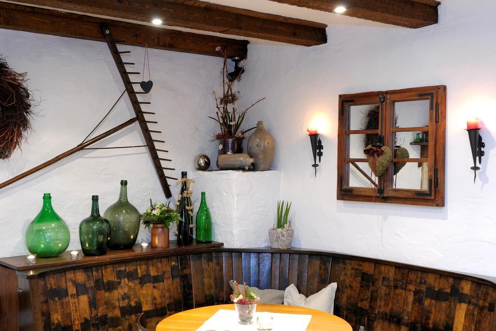 Wein- Und Gaestehaus M. Bai Mesenich Extérieur photo
